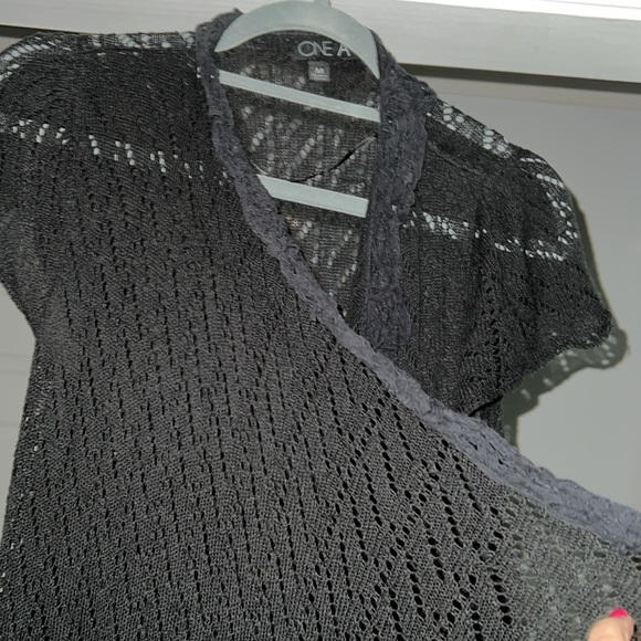 Ladies’ One A Sweater Vest/Shrug - Picture 2 of 7